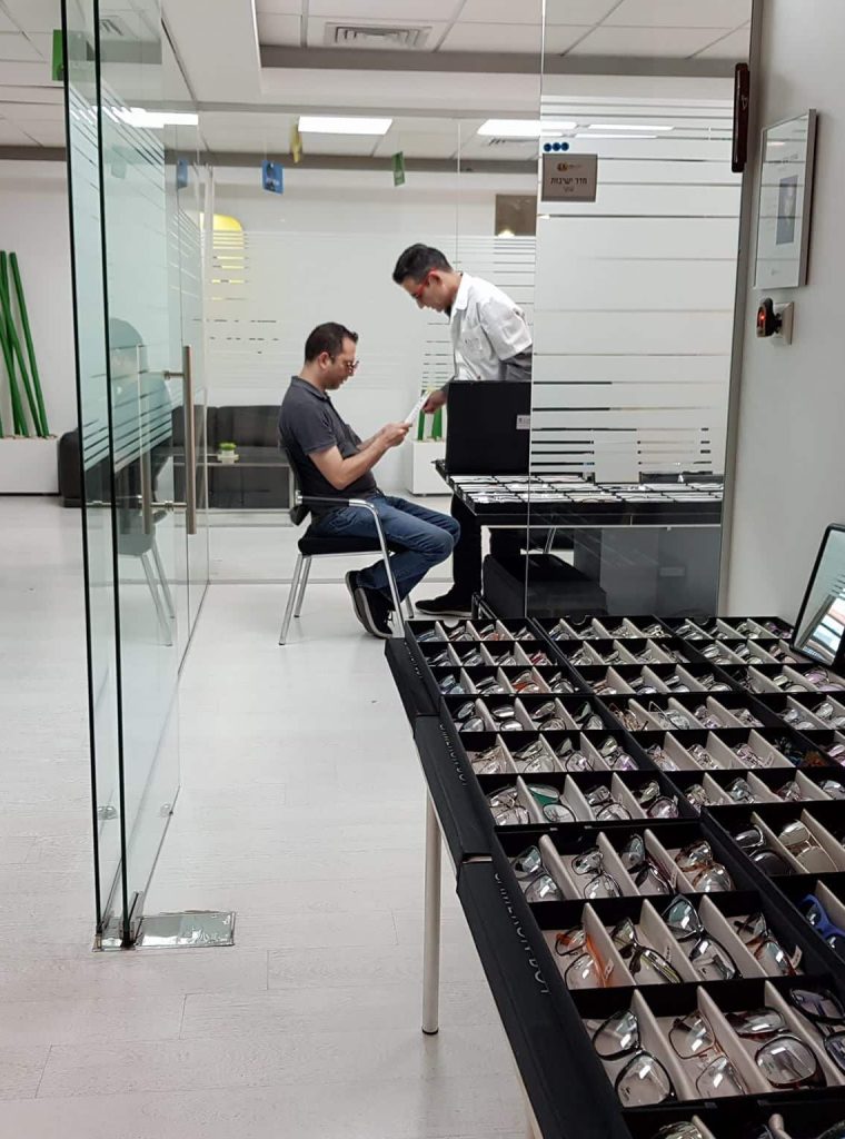 קומסי רשת חנויות אופטיקה