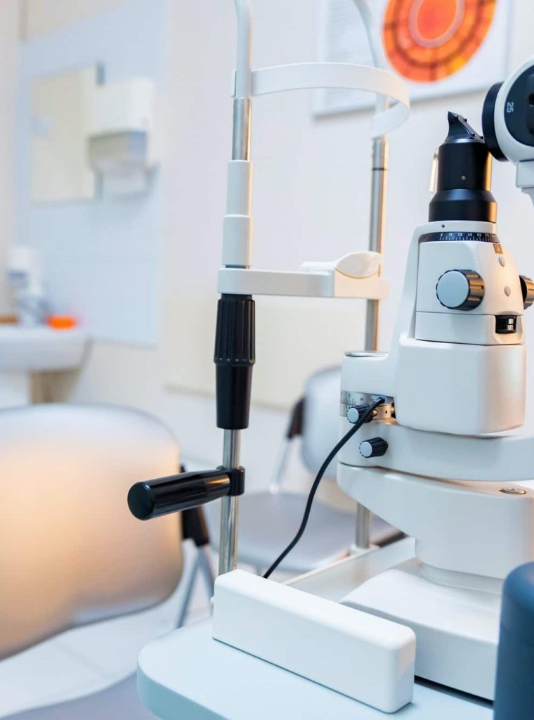 view-of-slit-lamp-on-table-in-ophthalmologist-room.jpg
